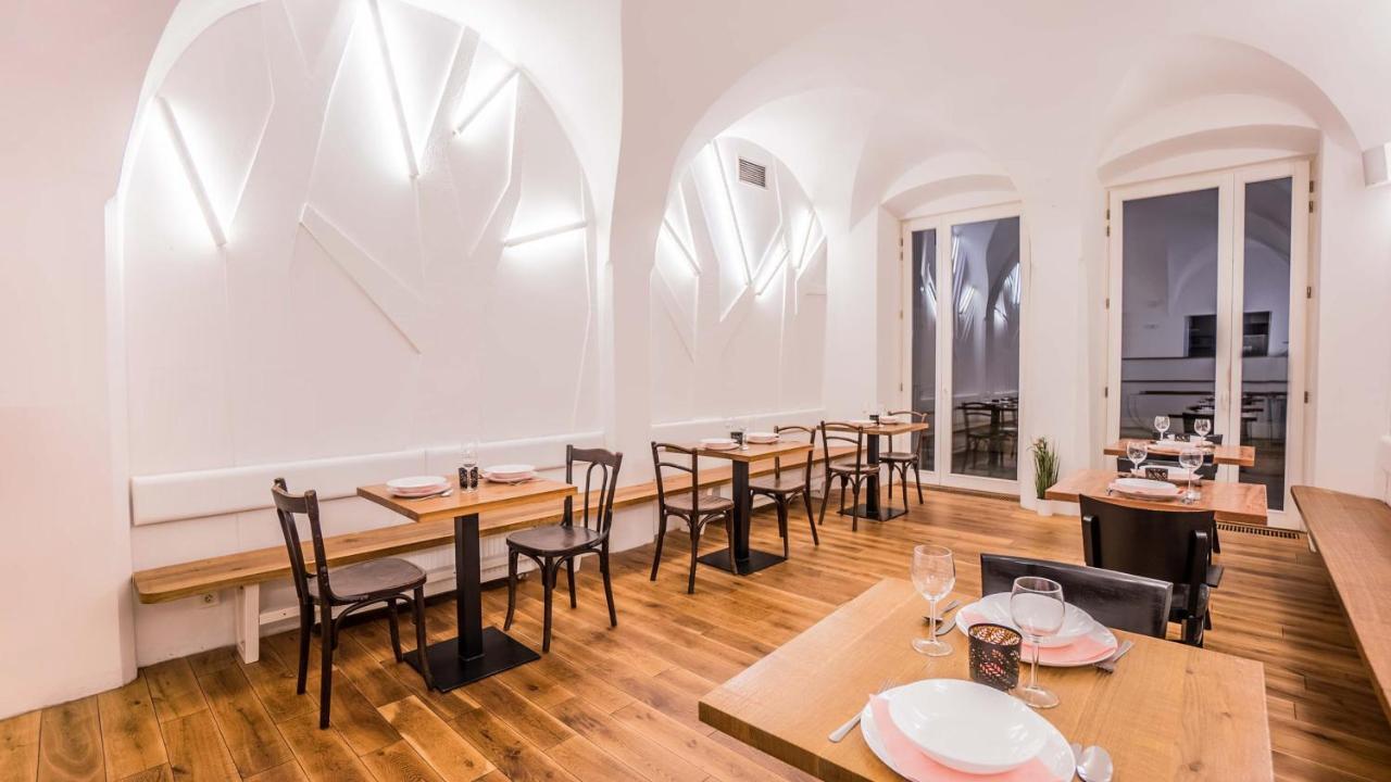 Penzion A Restaurace 14 Hostinne  Luaran gambar